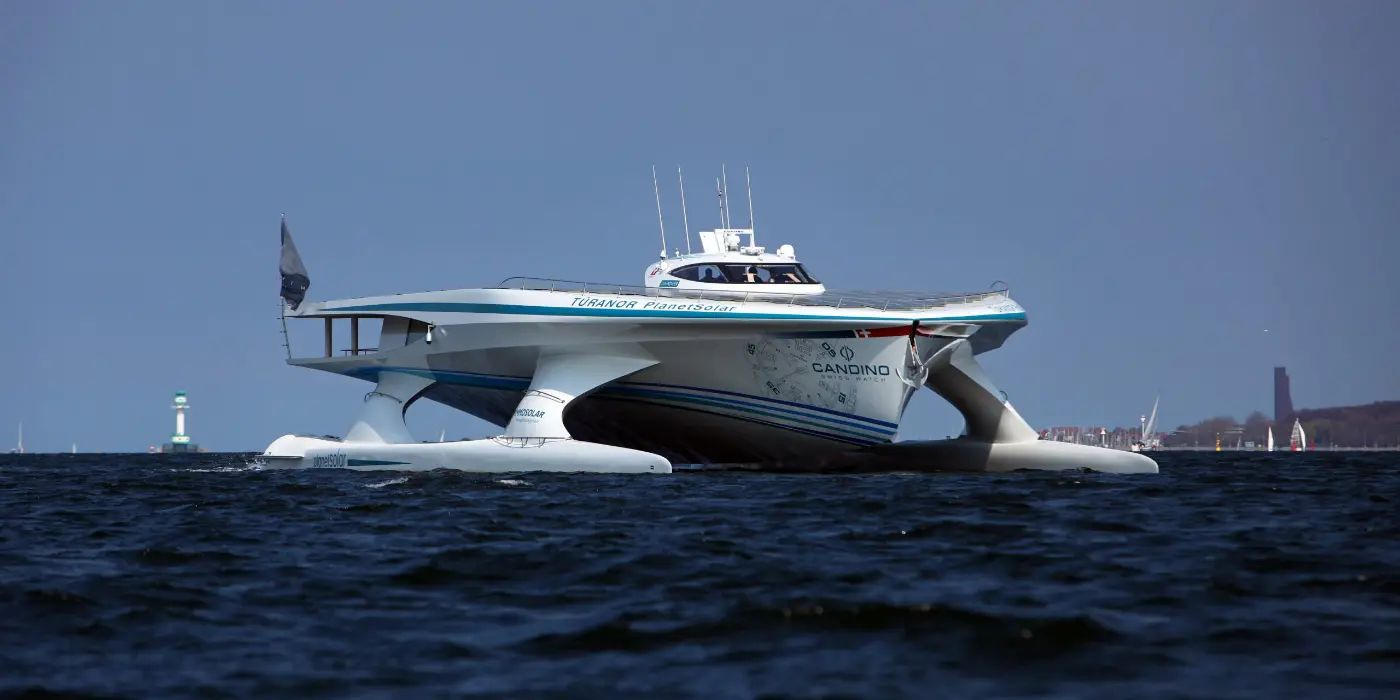 Cutting Edge vessel designed by LOMOcean