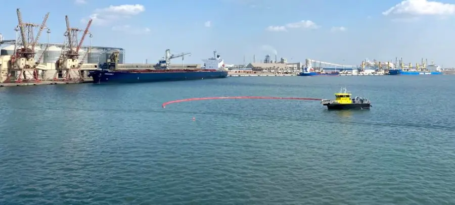 16m Oil Spill Recovery Vessel Mapso — LOMOcean design #1812
