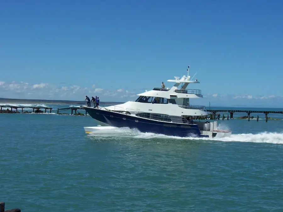 22.3m Wavepiercer Polaris — LOMOcean design #0201