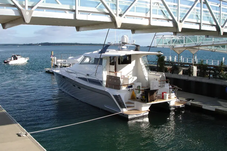 14m Power Catamaran Solitaire — LOMOcean design #0401