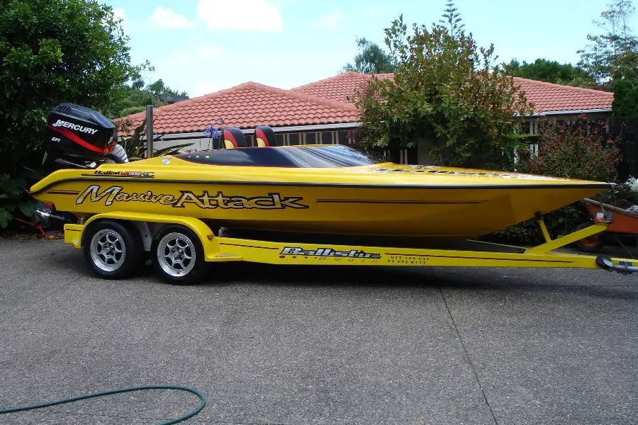 5.9m Race Ski Boat — LOMOcean design #0002
