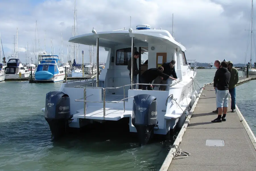 12.6m Catamaran Sportfisher Cacciatore — LOMOcean design #0902