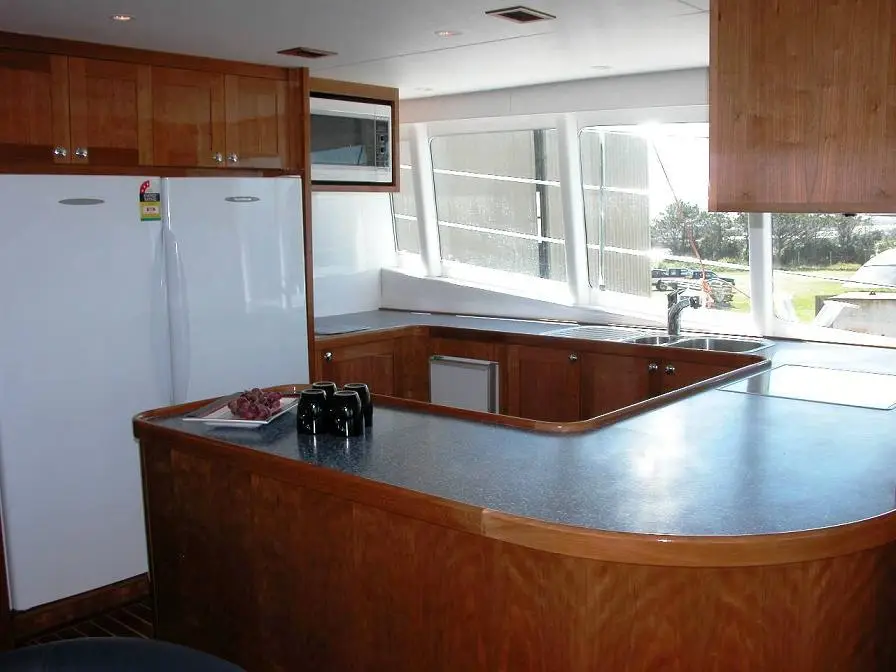 22.3m Wavepiercer Polaris — LOMOcean design #0201