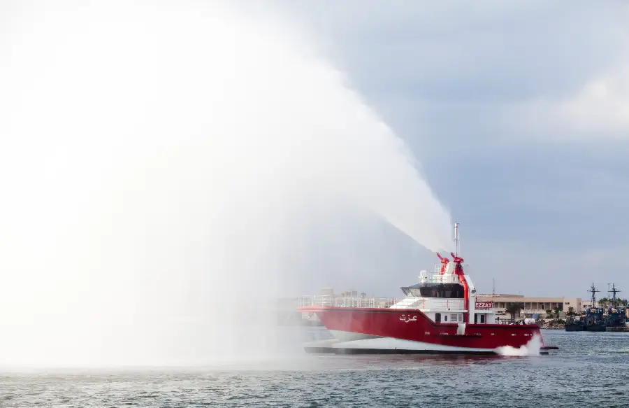 25m Wavepiercer Fireboat - Mapso Aquarius — LOMOcean design #0901