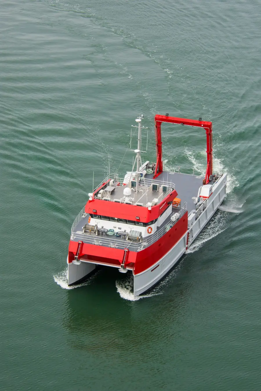 34m Catamaran MV Offshore Guardian — LOMOcean design #1401