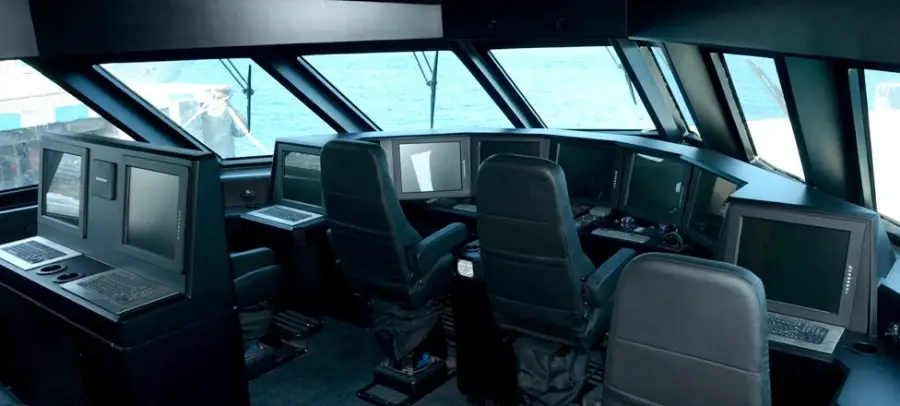 63m Navy Trimaran — LOMOcean design #1030
