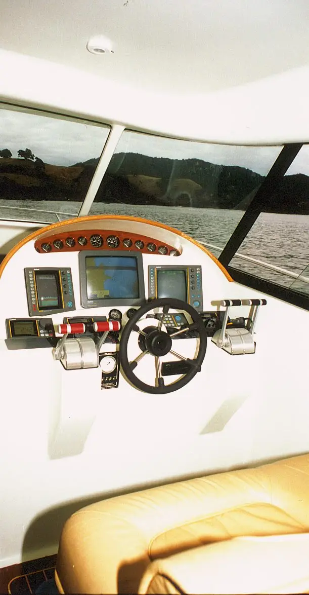 14m Tournament Sportfisher — LOMOcean design #9402