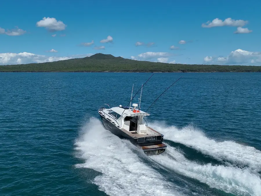 Legacy Marine 35 — LOMOcean design #2112