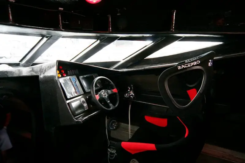 24m Earthrace Trimaran — LOMOcean design #0501