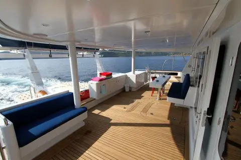27m Wavepiercer Tatami — LOMOcean design #0601